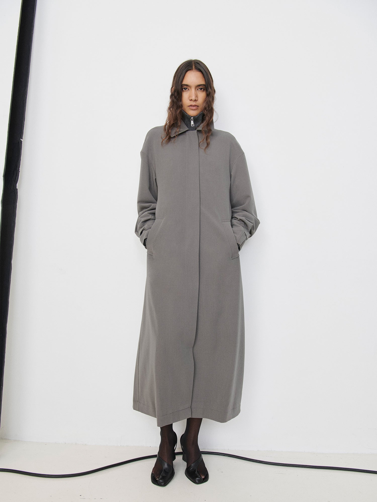 Elemental Marianne Trench | Charcoal