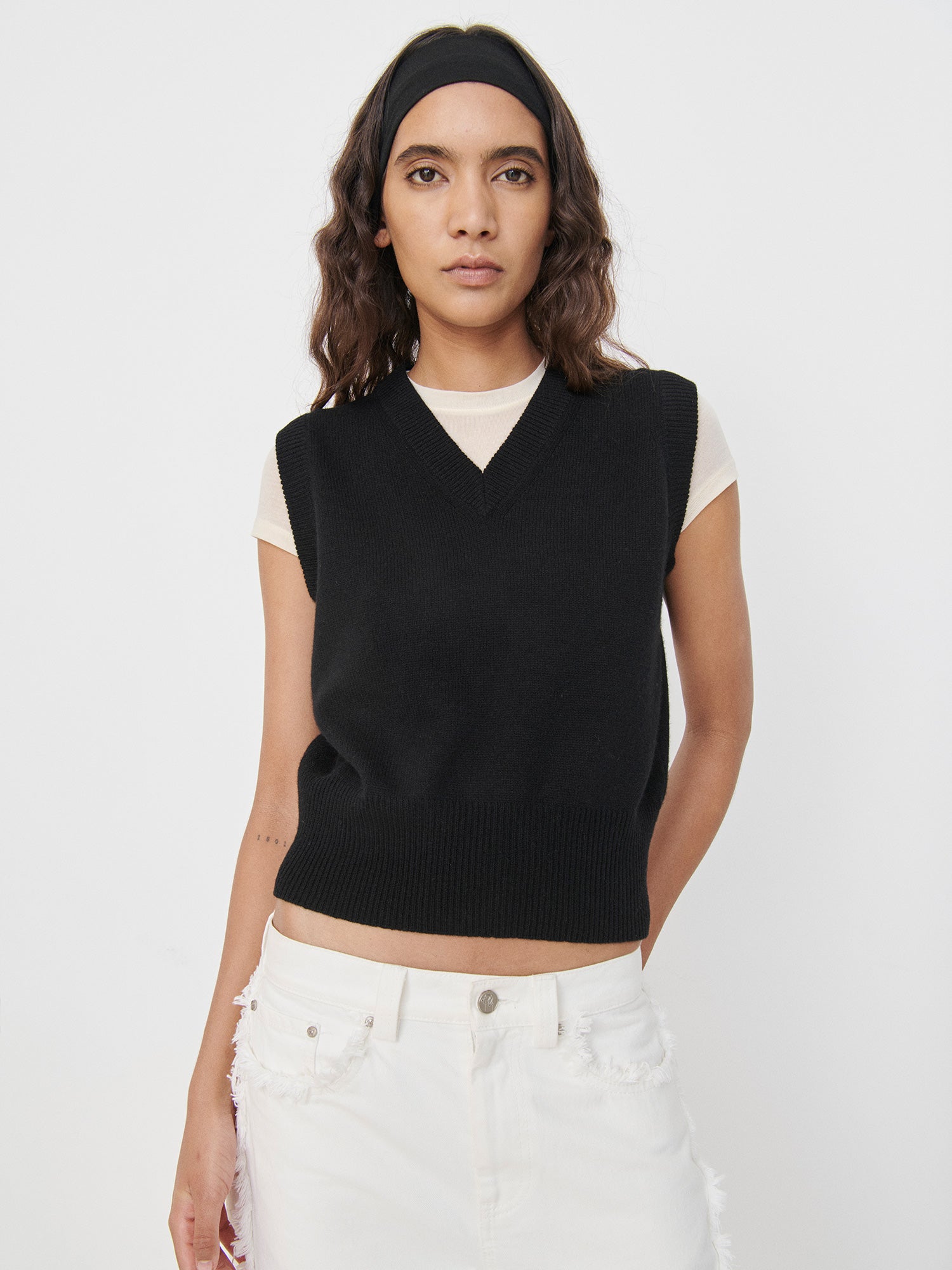 Elemental Merino Cashmere Vest | Black