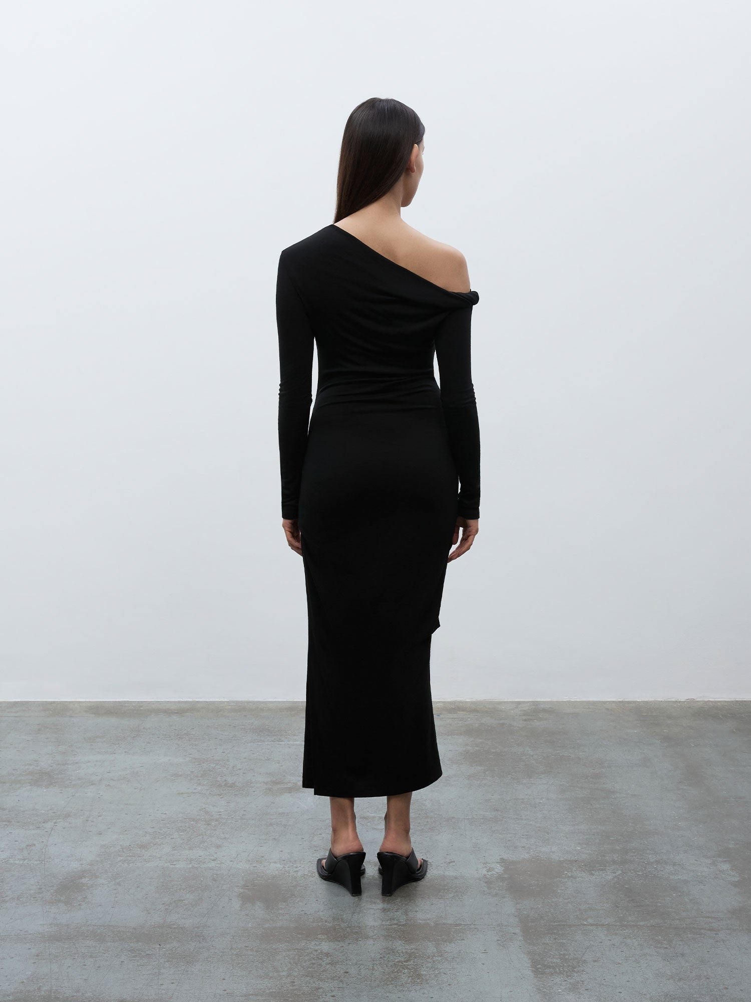 05 Elemental Manahou Dress | Black