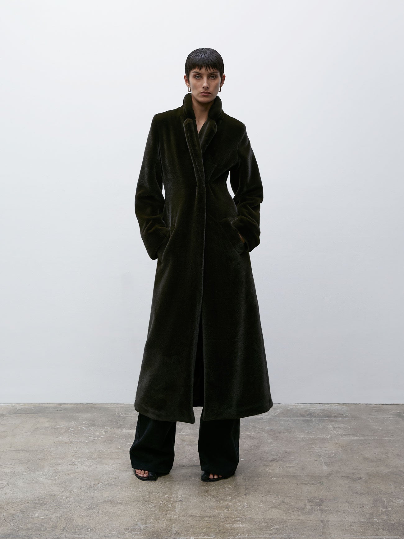 09 Augustine Coat | Black